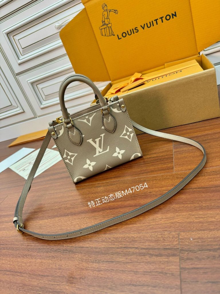 Louis Vuitton OnTheGo BB (M47054)