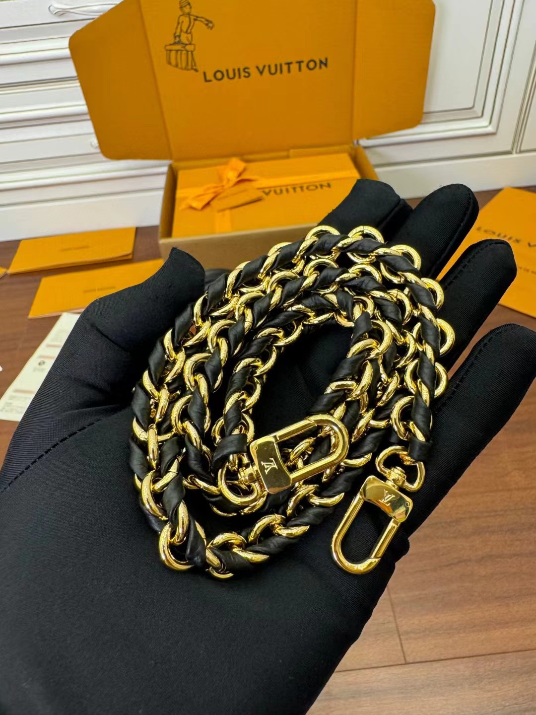 LV M23640 OnTheGo East West Bag - 图片 5