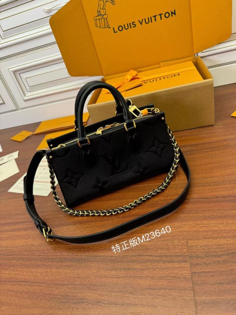 LV M23640 OnTheGo East West Bag