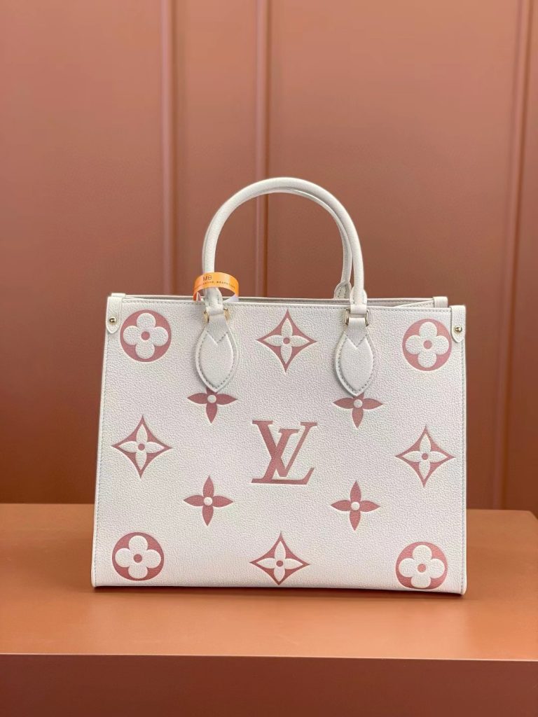 Louis Vuitton OnTheGo MM (M21575)