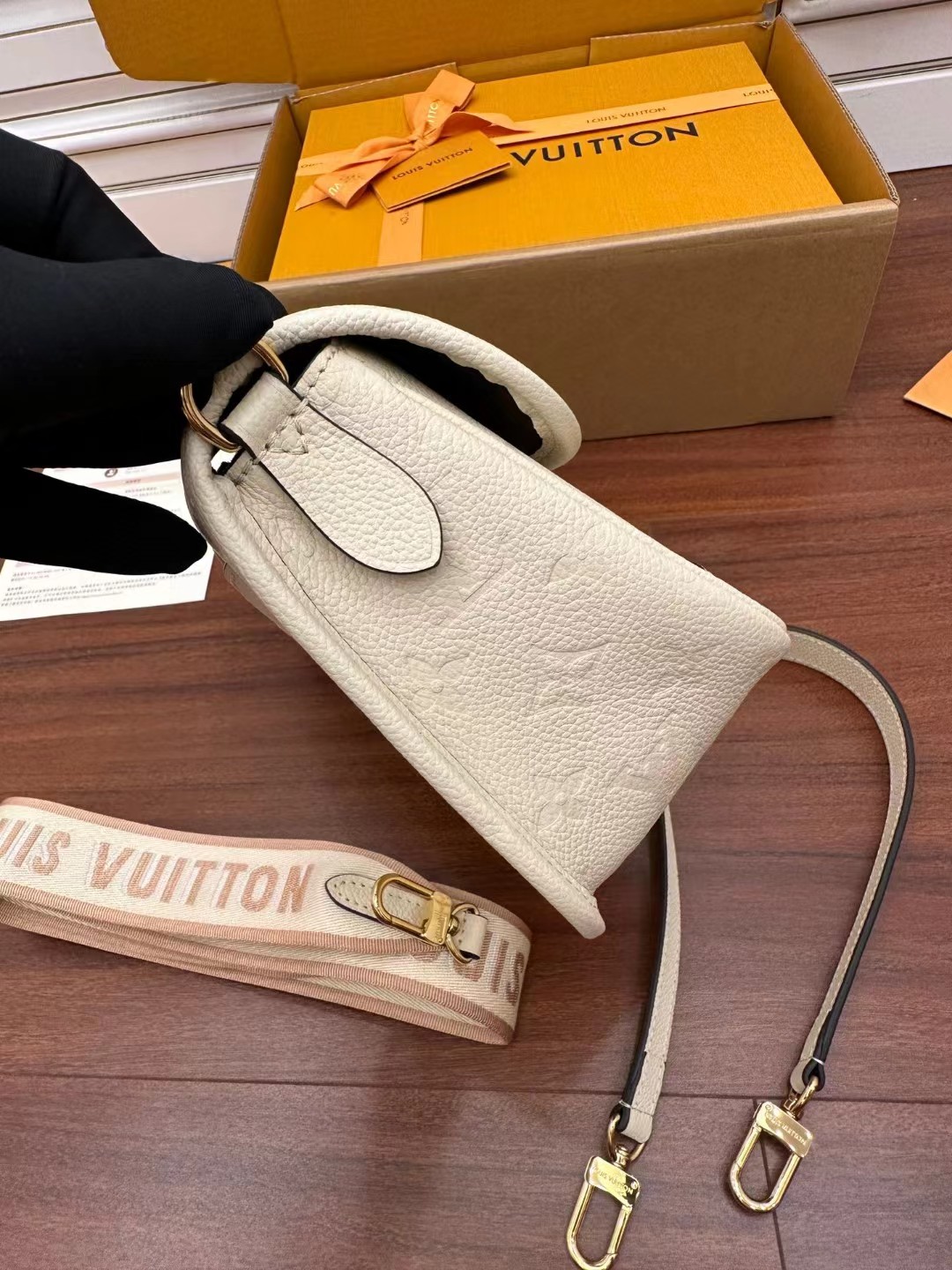 LV M46388 Diane Baguette Bag - 图片 2