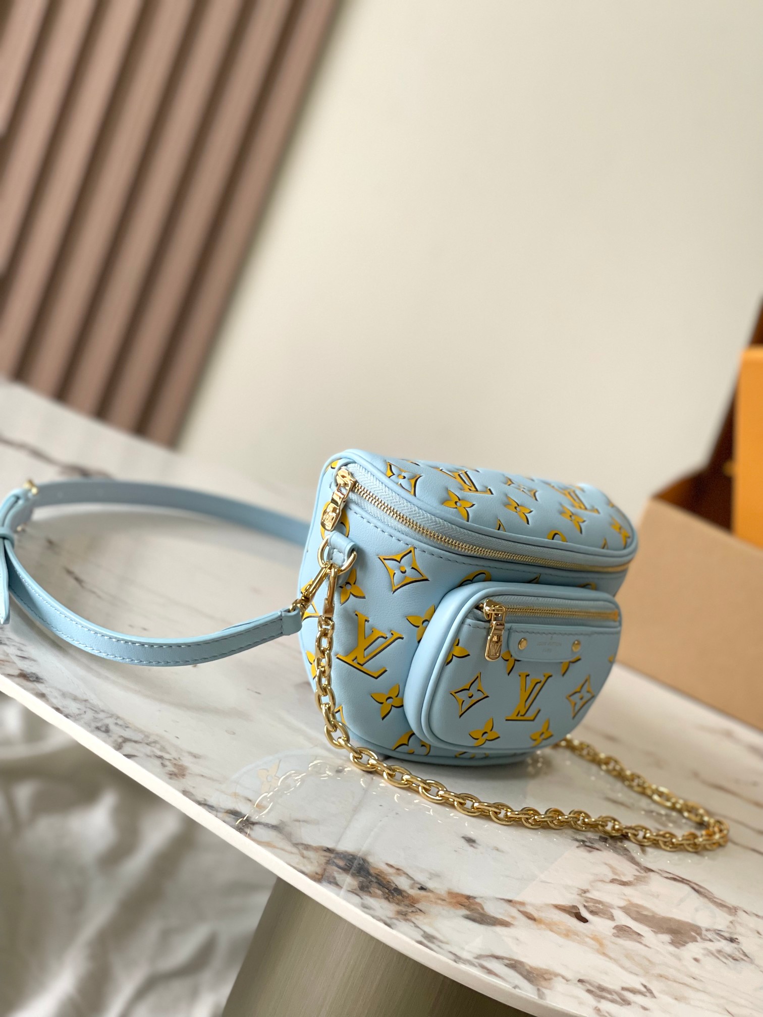 LV M83694 Mini Bumbag - 图片 2