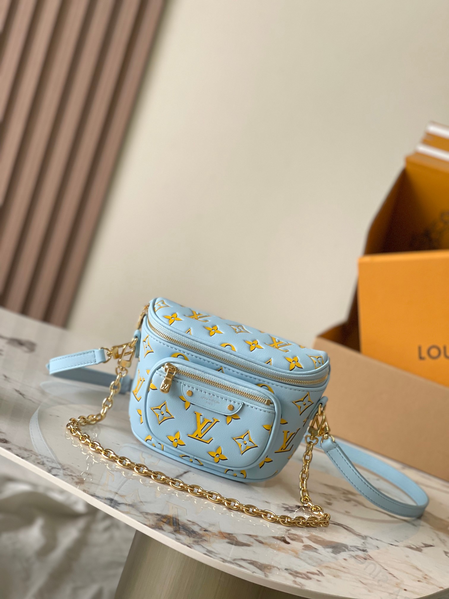 LV M83694 Mini Bumbag