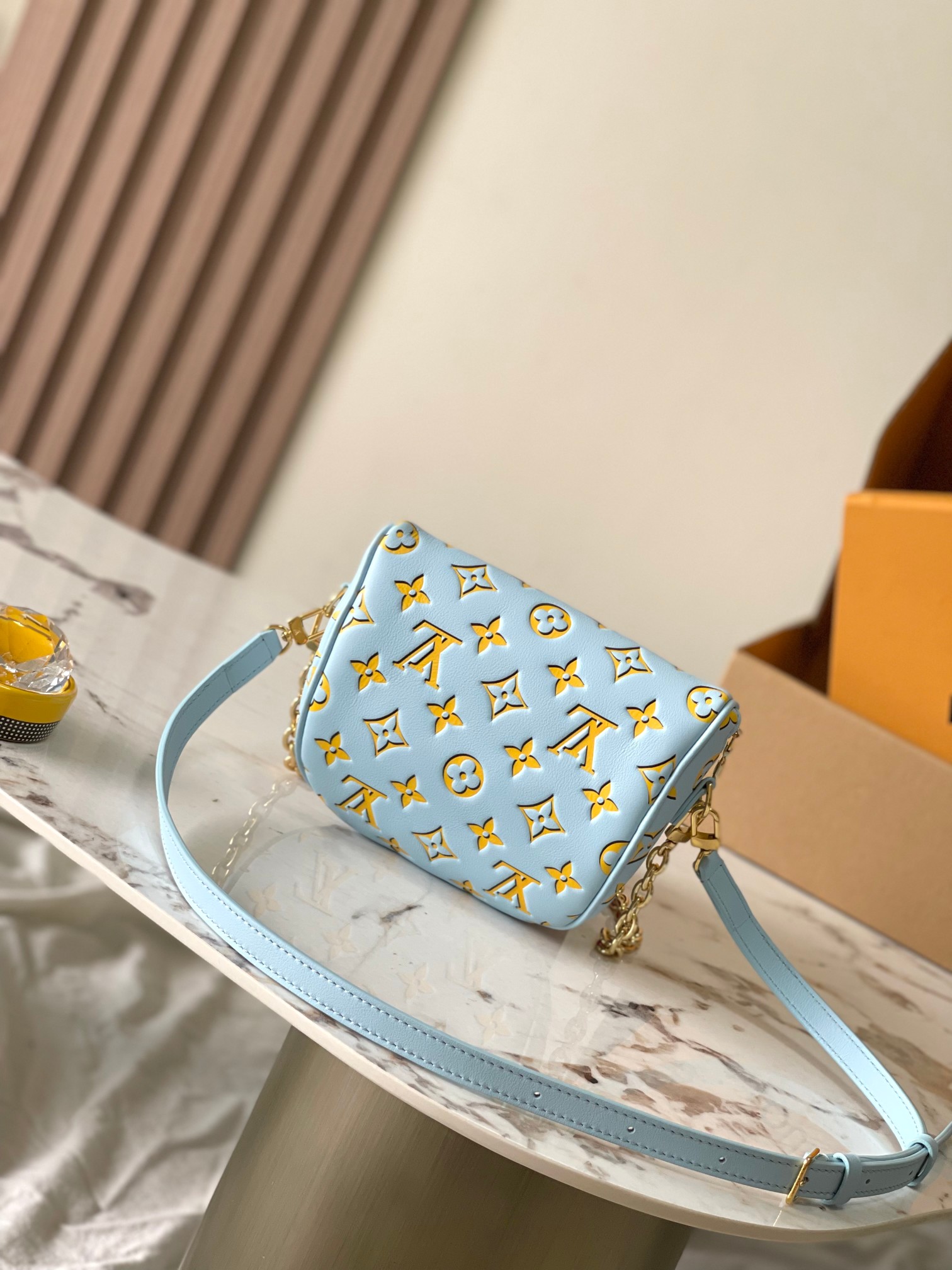 LV M83694 Mini Bumbag - 图片 3
