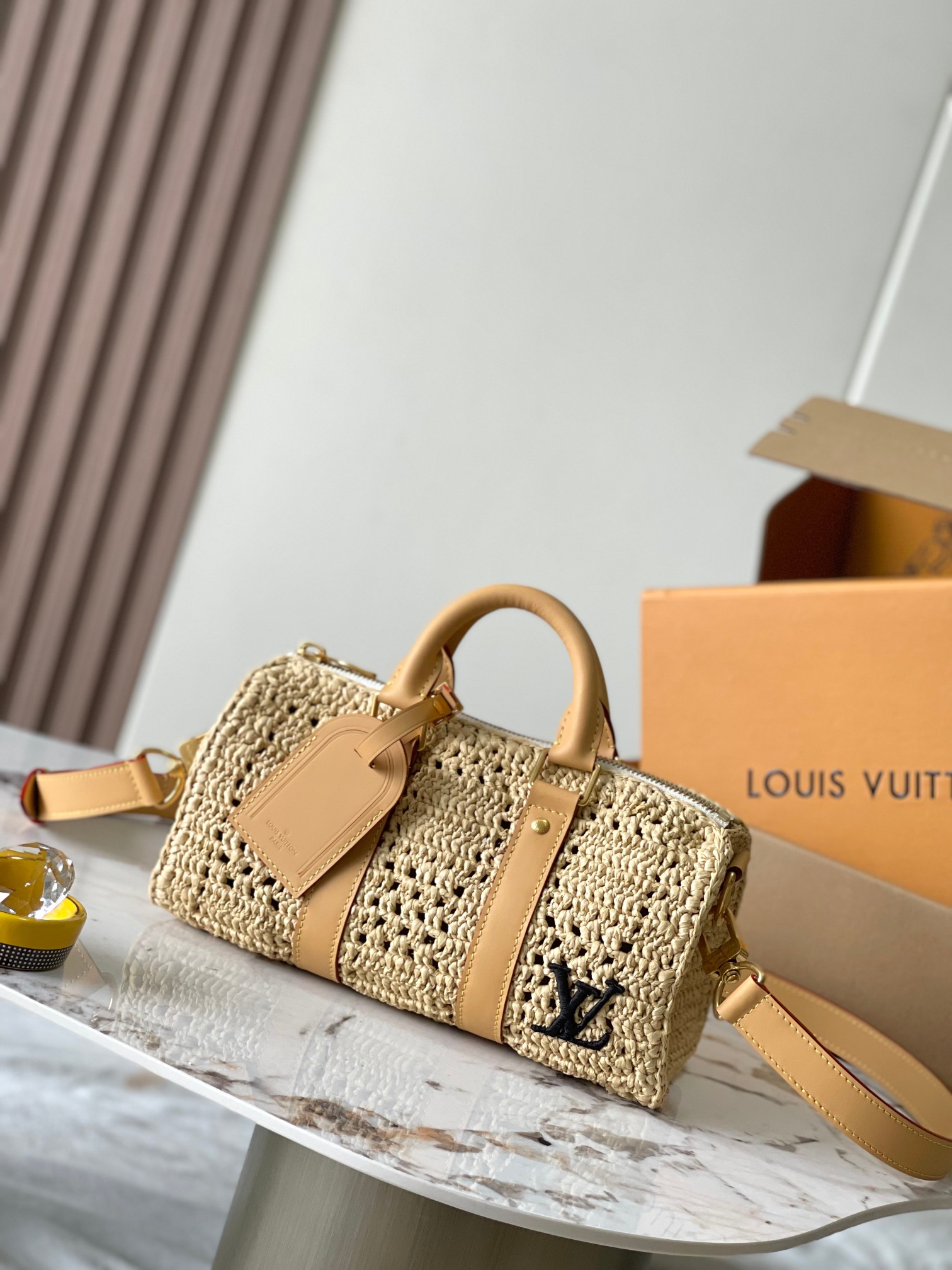 M25010 Keepall Bandoulière 25 | Handwoven Natural Palm Fiber | 25 × 15 × 11