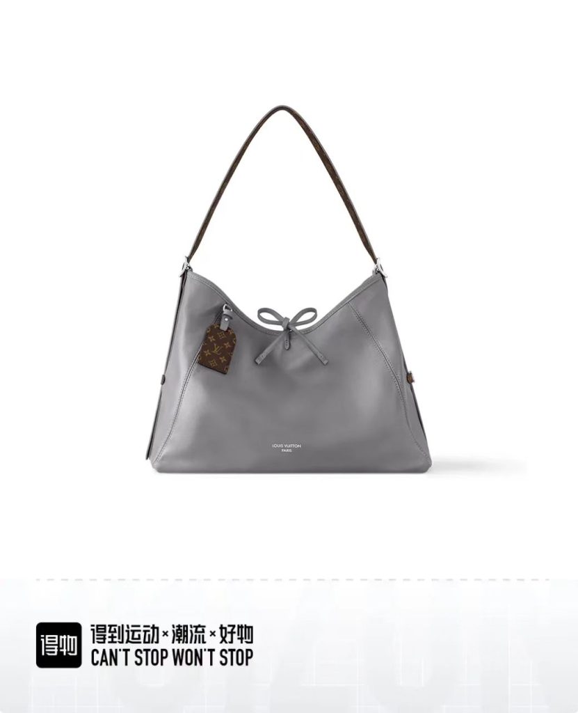 Louis Vuitton CarryAll (M12583)