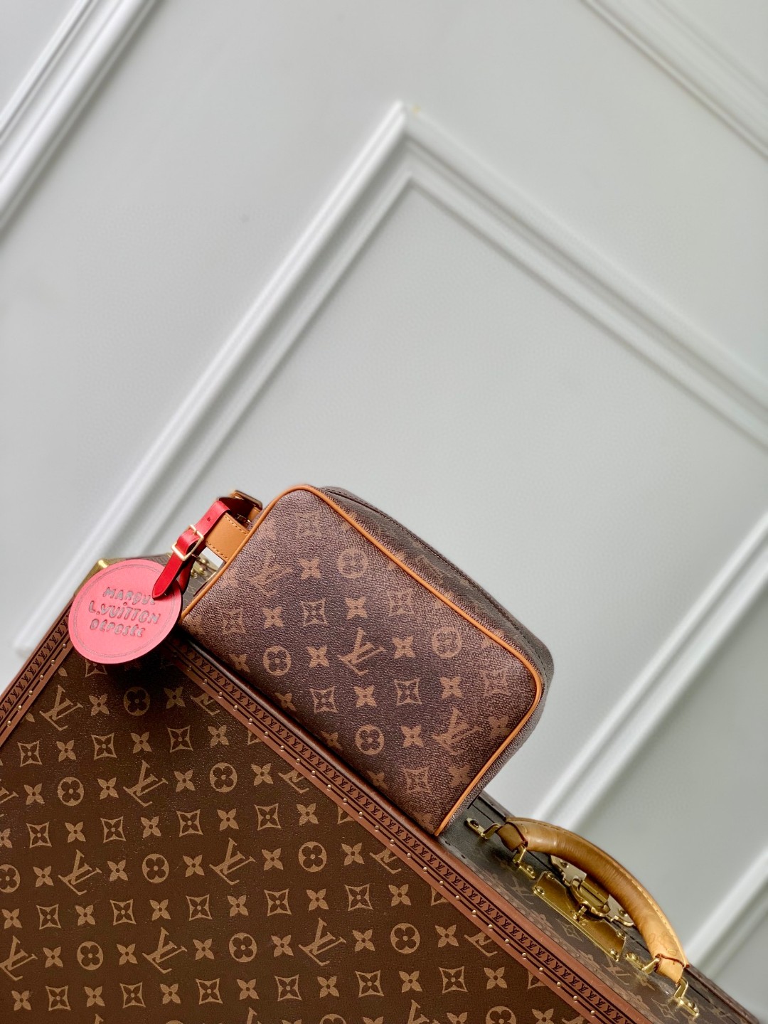 M11765 Locker Dopp Kit Toiletry Bag | Monogram Dust Canvas | 23 × 13 × 12 cm - 图片 3