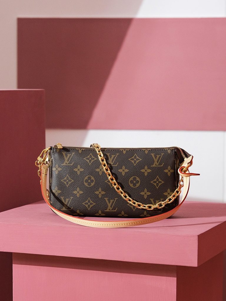 LV M82766 Pochette Accessoires | Diamond-Quilted Leather