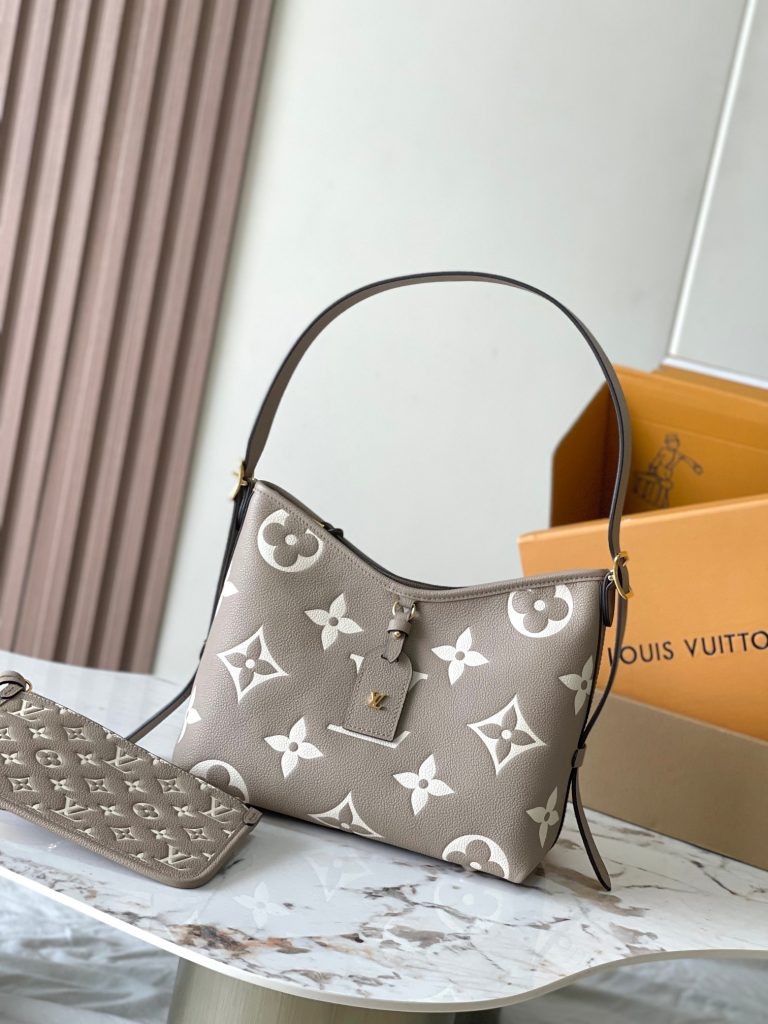 Louis Vuitton CarryAll (M47180)