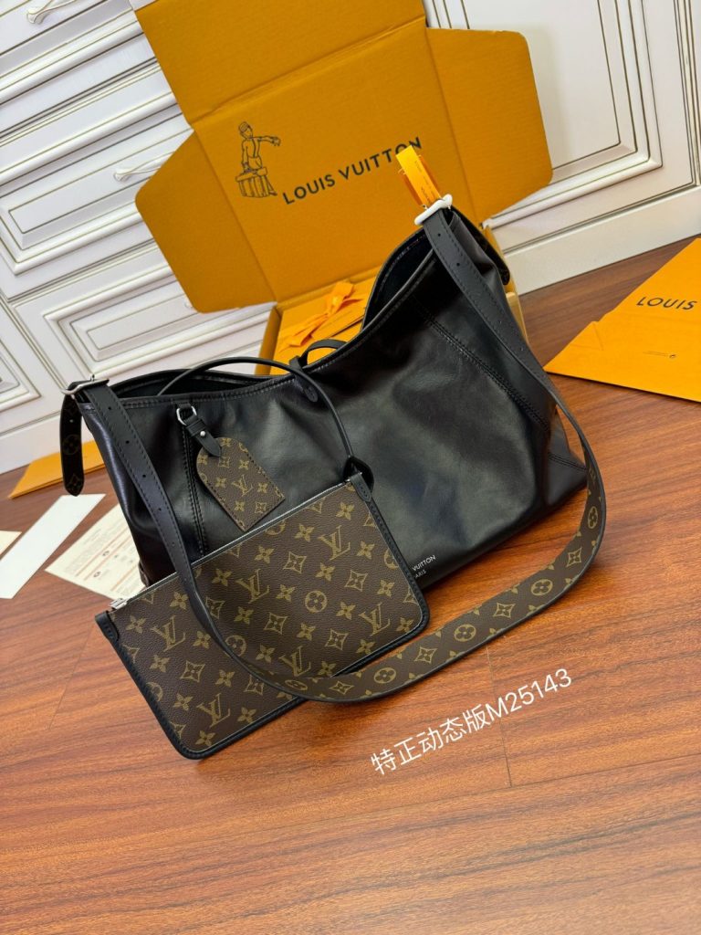 Louis Vuitton CarryAll (M25143)