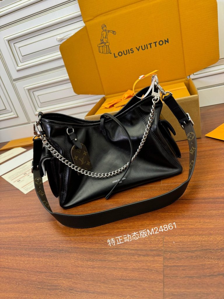 Louis Vuitton CarryAll (M24861)