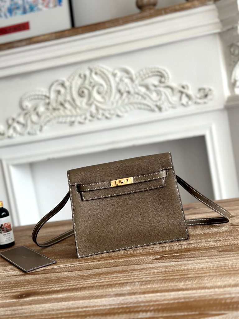 Kelly Danse — 22 cm — Elephant Gray — Evercolor leather — Gold-tone hardware