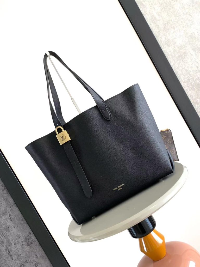 Louis Vuitton Low Key Cabas MM (M25341)