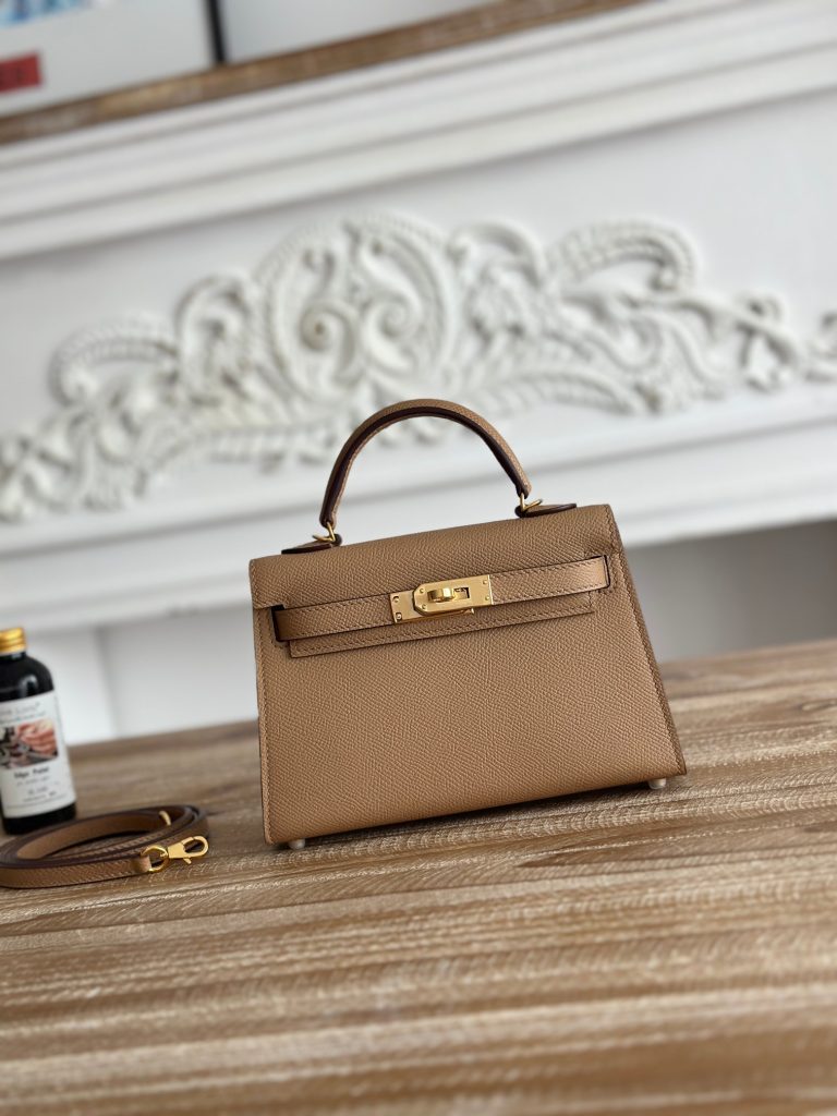 Mini Kelly II — 19 cm — Milk Tea — Epsom leather — Gold-tone hardware