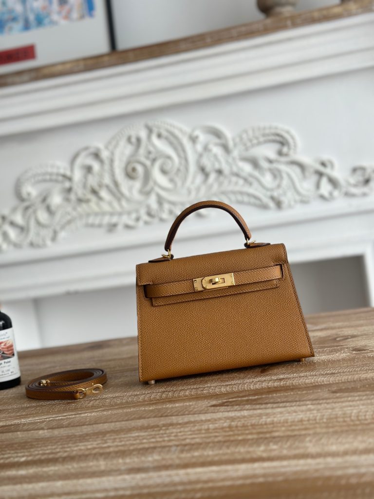 Mini Kelly II — 19 cm — Biscuit — Epsom leather — Gold-tone or silver-tone hardware