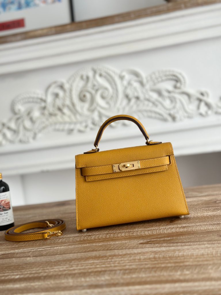 Mini Kelly II — 19 cm — Mustard Yellow — Epsom leather — Gold-tone or silver-tone hardware