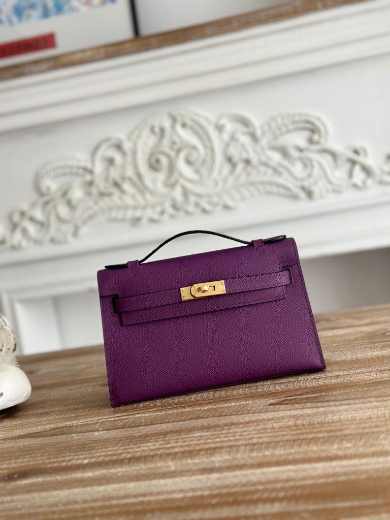 Mini Kelly — 22 cm — Sea Anemone Purple — Epsom leather — Gold-tone or silver-tone hardware