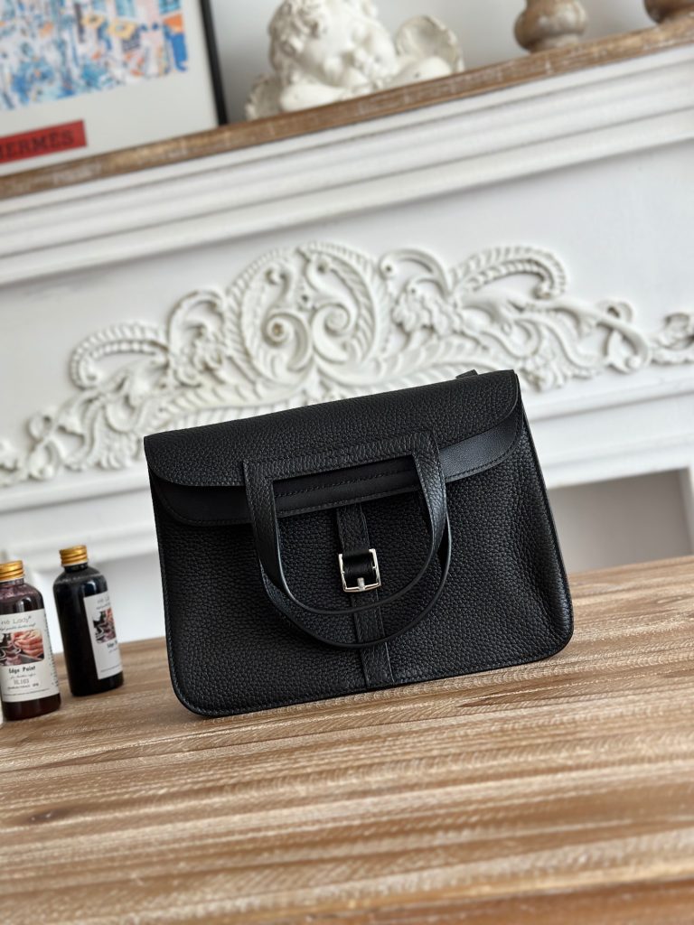 Halzan — 25 cm — Black — Togo leather — Silver-tone hardware