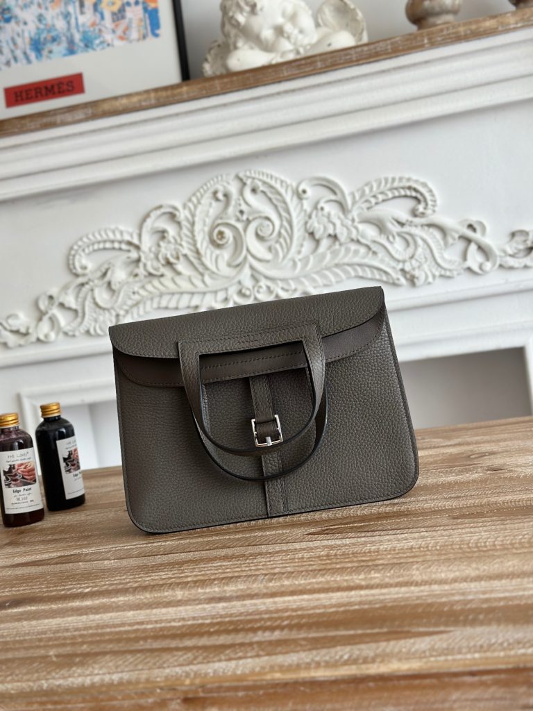 Halzan — 25 cm — Tin Gray — Togo leather — Silver-tone hardware