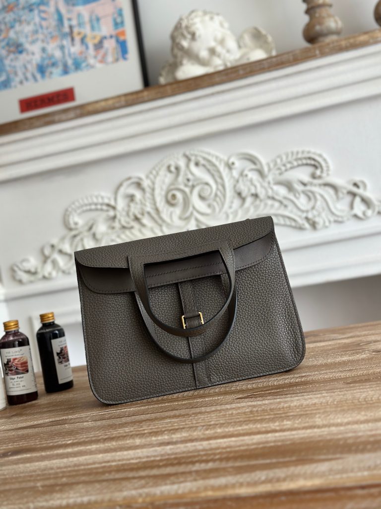 Halzan — 25 cm — Tin Gray — Togo leather — Gold-tone hardware
