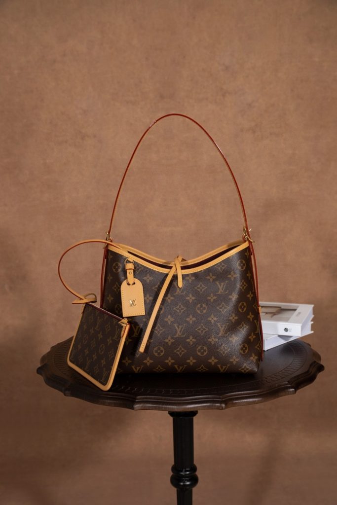 Louis Vuitton CarryAll (M46203)