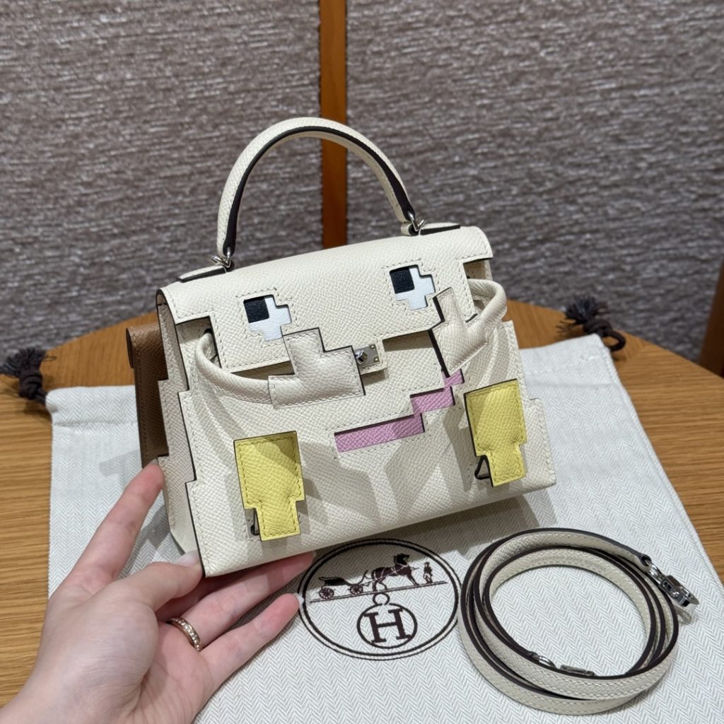 Kelly Doll Picto — 18 × 8 × 13 cm — leather