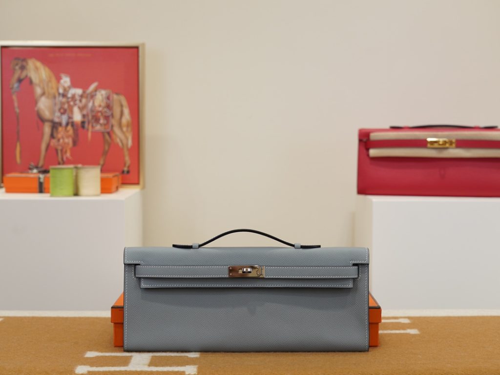 Kelly Cut 31cm Epsom leather can be used as a dinner bag