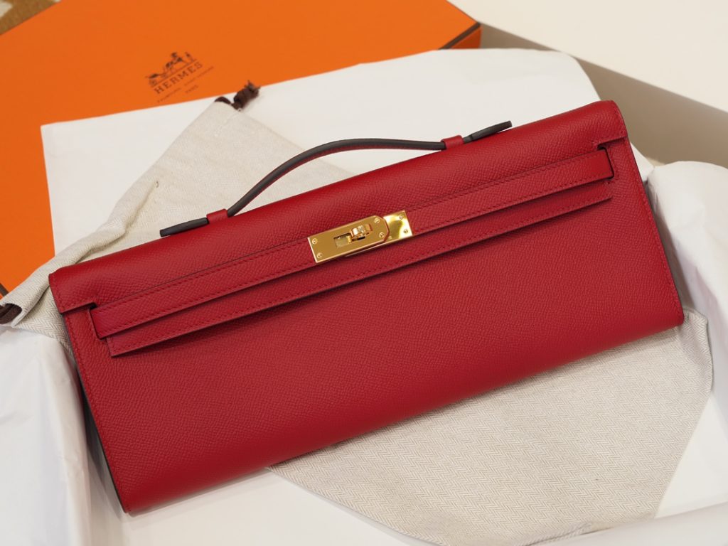 Kelly Cut 31cm Epsom leather can be used as a dinner bag