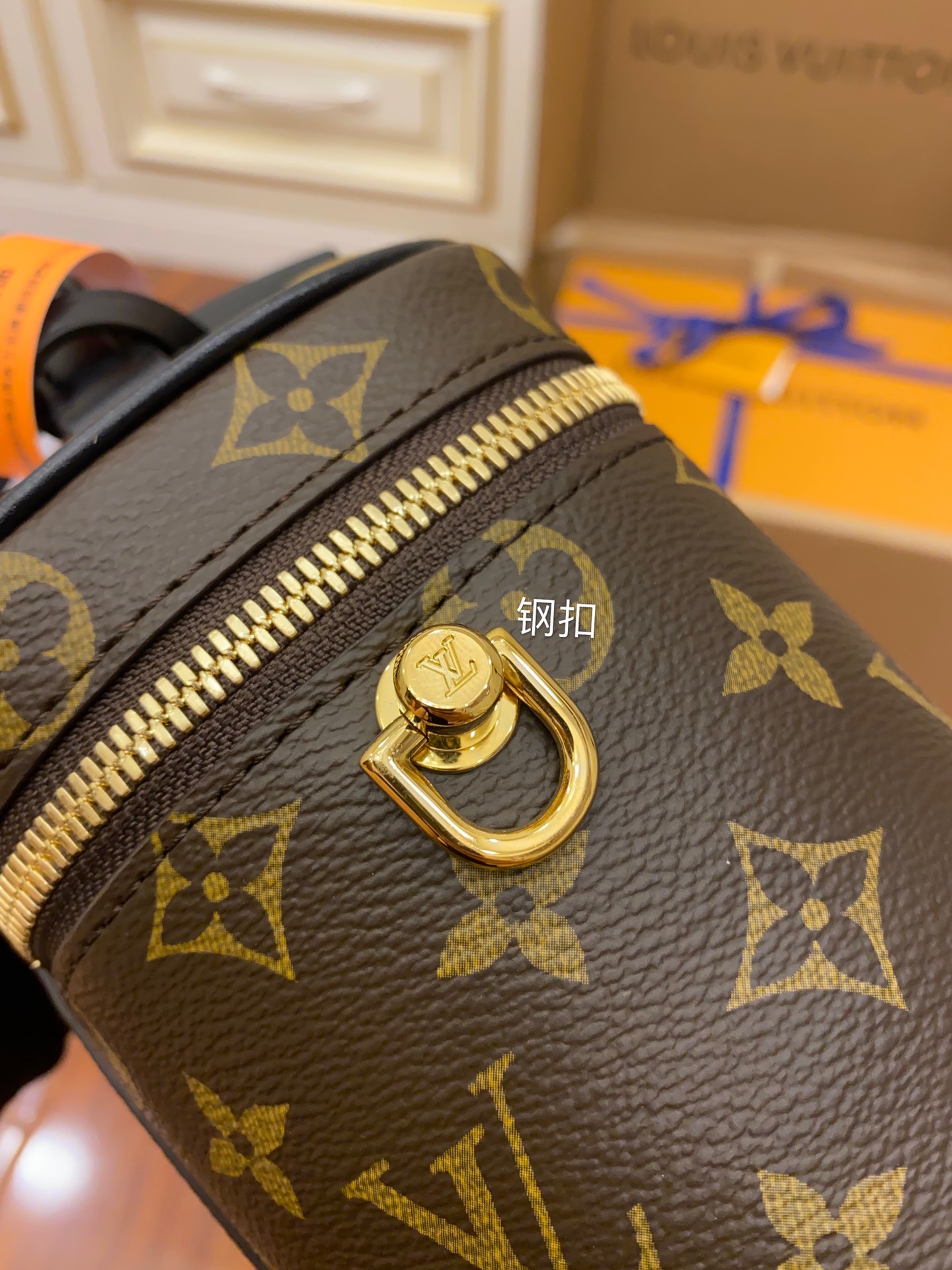LV M45165 Women's Cosmetic Bag - 图片 4