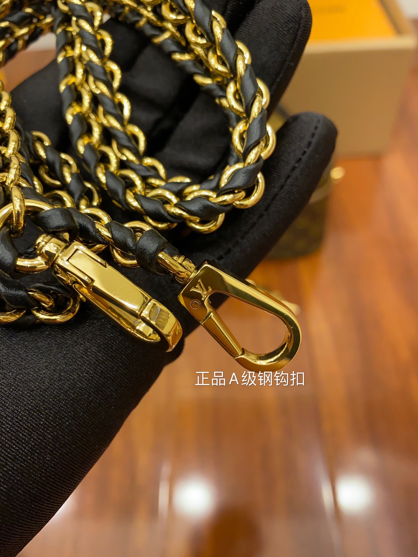 LV M45165 Women's Cosmetic Bag - 图片 8