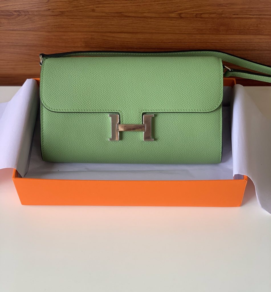 Constance To Go — Avocado Green — Gold-tone or silver-tone hardware