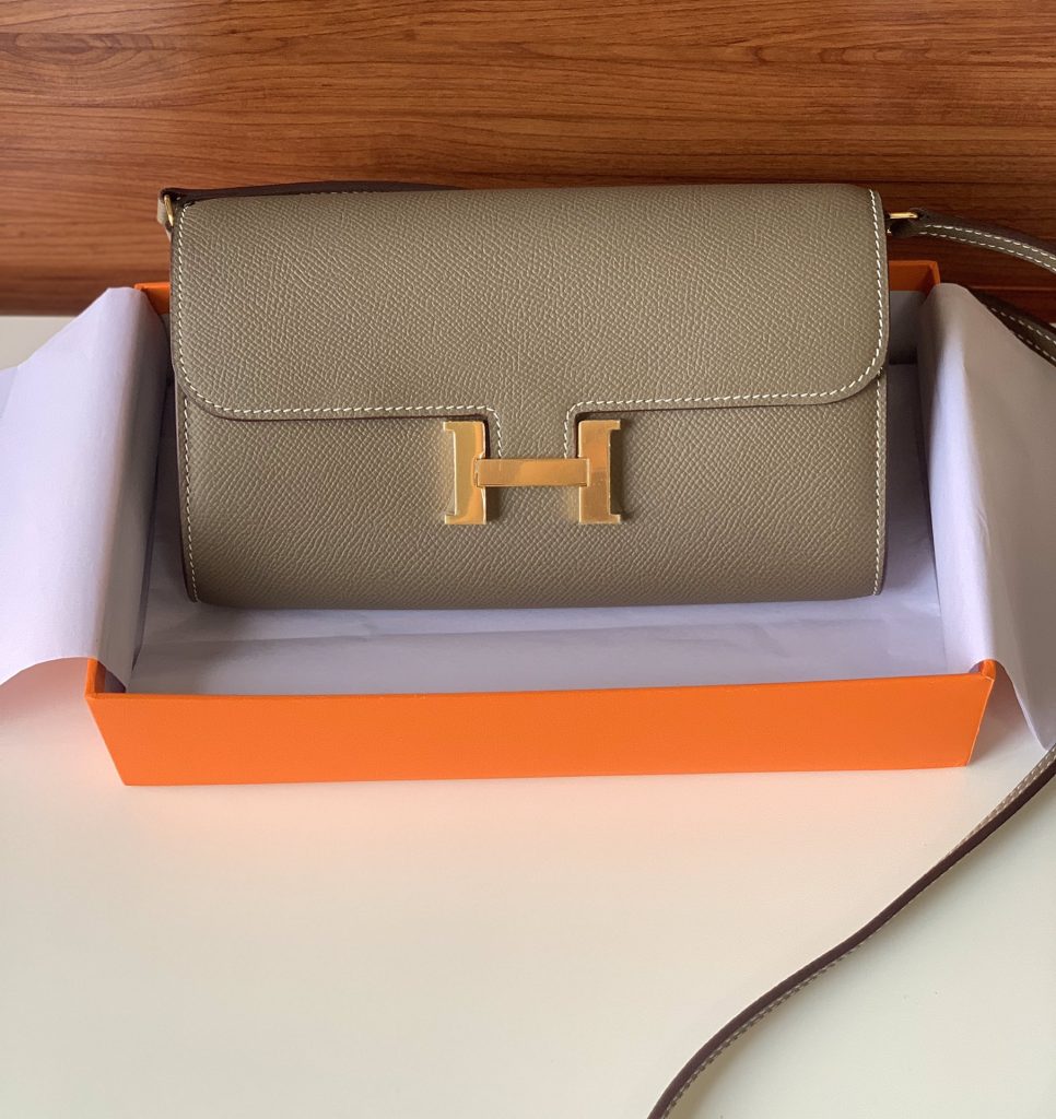 Constance To Go — Elephant Gray — Gold-tone or silver-tone hardware
