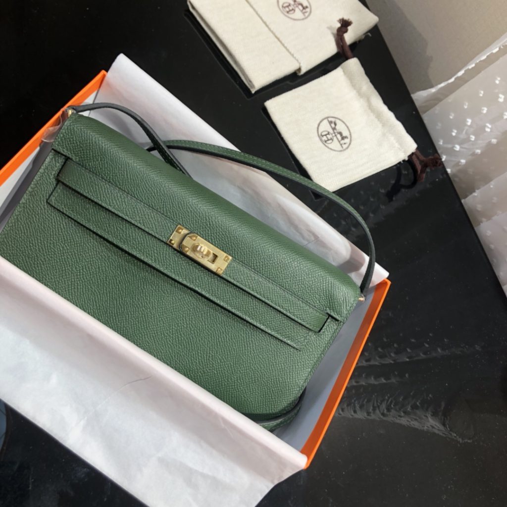 Kelly WOC — 20.5 cm — Emerald Green — Silver-tone hardware