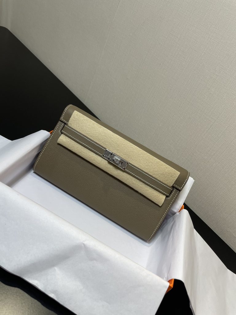 Kelly WOC — 20.5 × 11 × 2 cm — Elephant Gray — Epsom leather