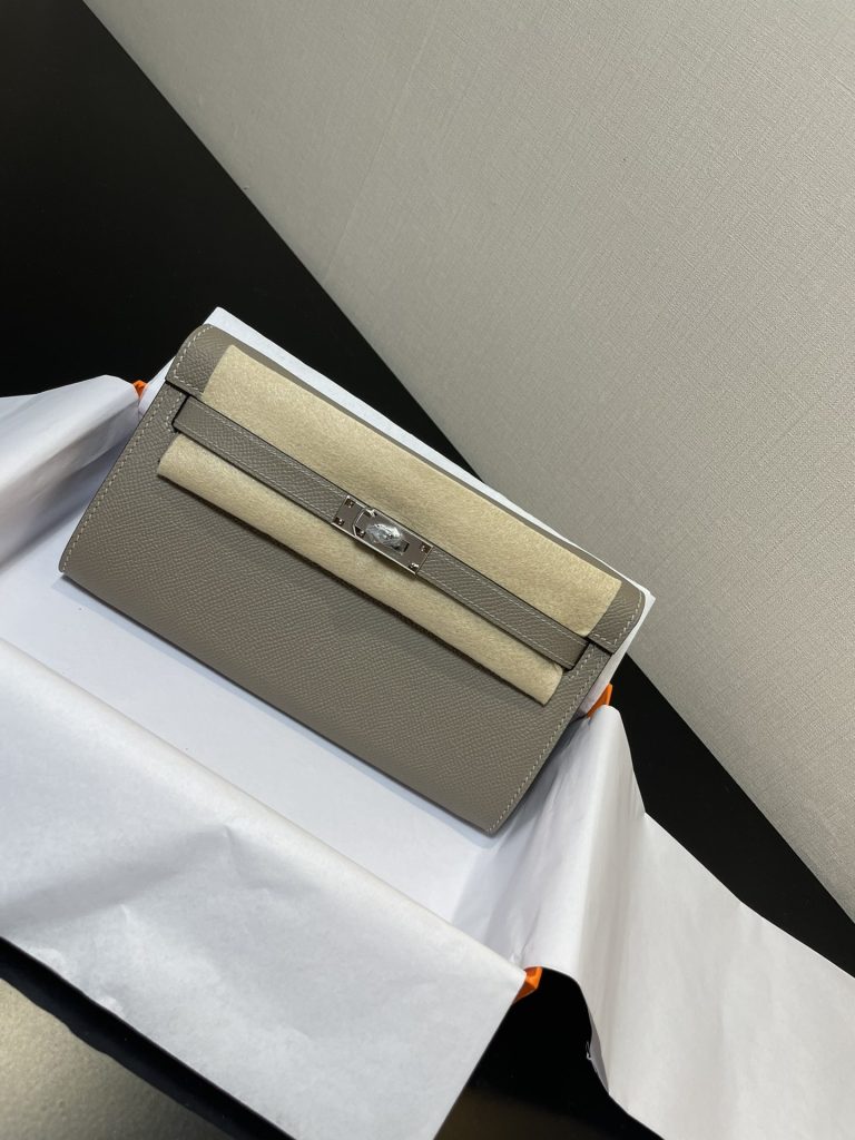 Kelly WOC — 20.5 × 11 × 2 cm — Asphalt Gray — Epsom leather