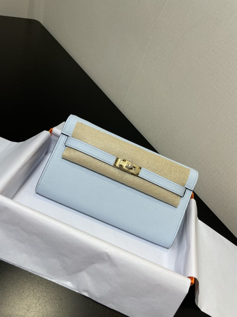 Kelly WOC — 20.5 × 11 × 2 cm — Haze Blue — Epsom leather