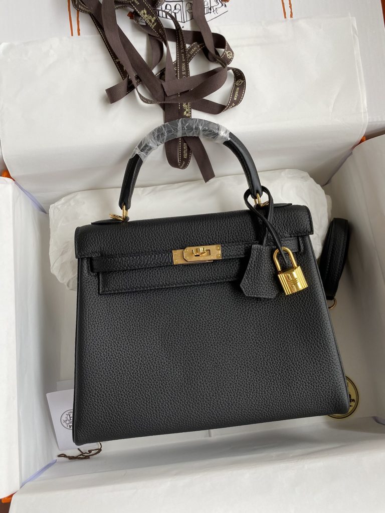 Kelly — 25/28 cm — Black — Togo leather — Gold-tone hardware