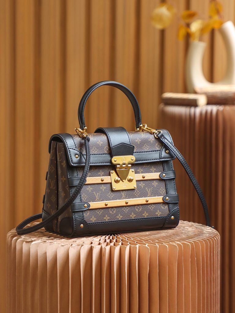 LV M45908 Small Monogram Box Bag