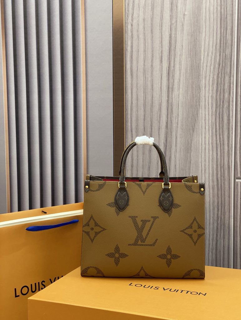 Louis Vuitton OnTheGo MM (M45321)