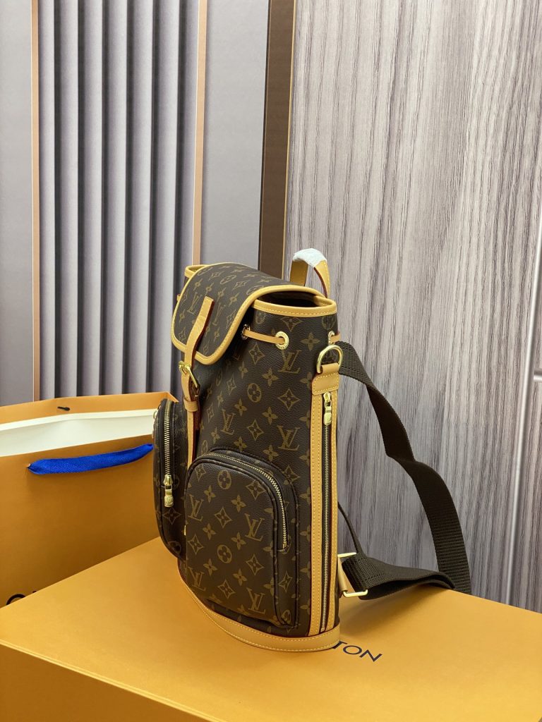 Bosphore Men’s Backpack (M40107) · Bronze Hardware