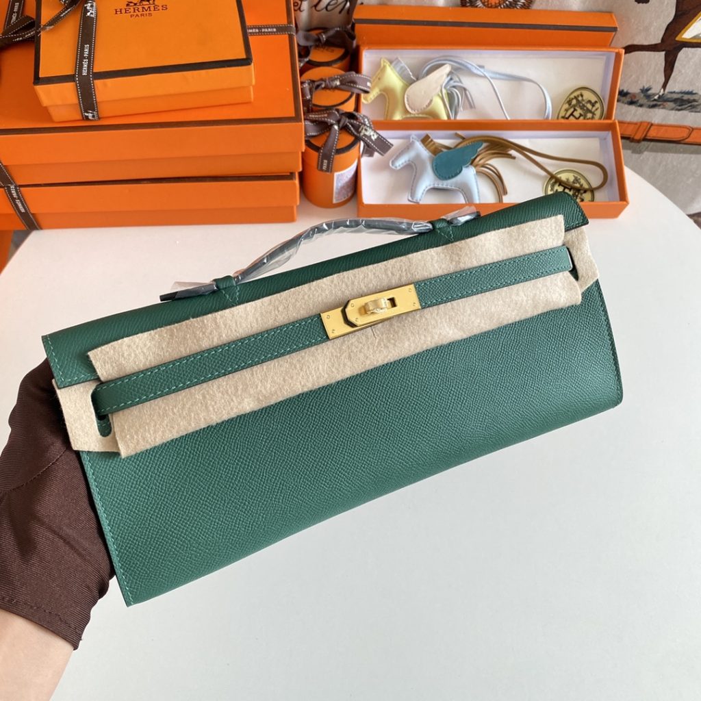 New arrival! Kelly Cut 31cm EPSom Z6 Peacock Green Gold Buckle