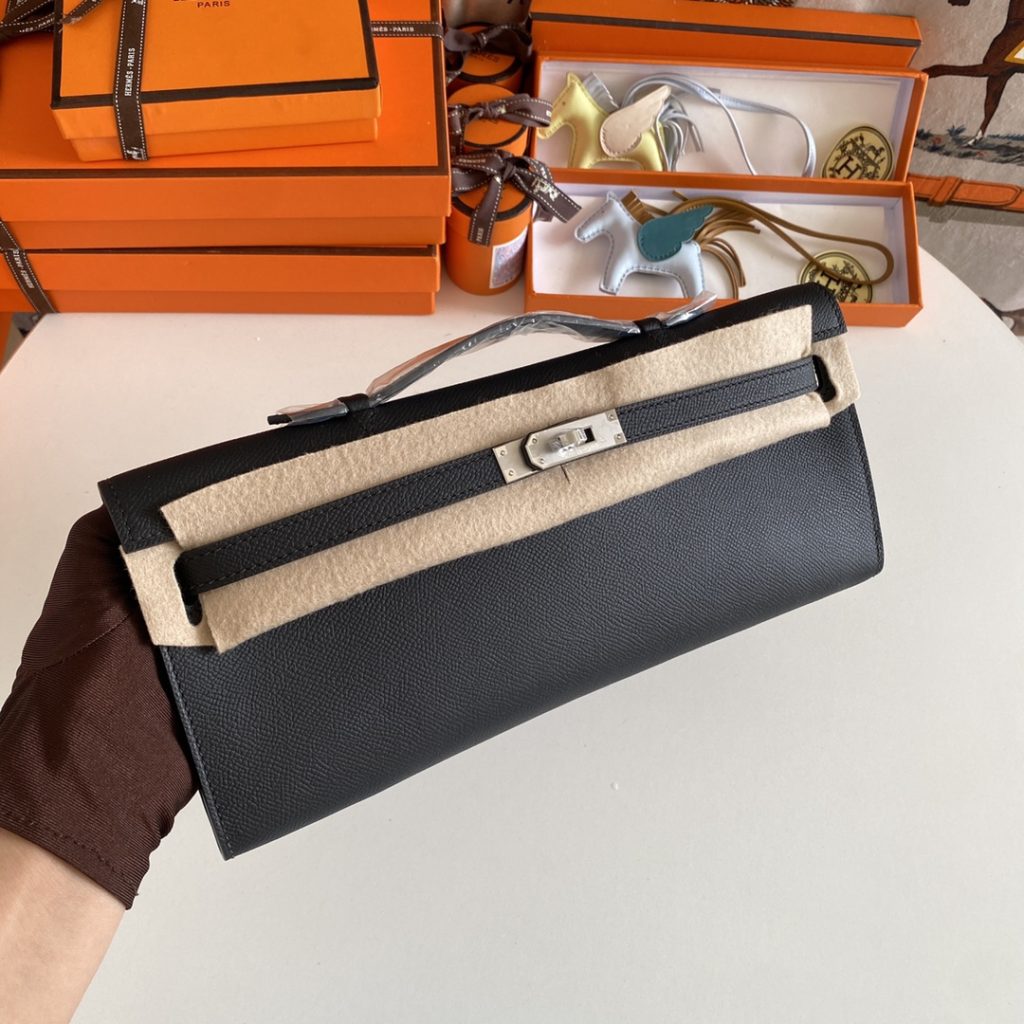 New arrival! Kelly Cut 31cm Epsom 89 Black Silver Buckle