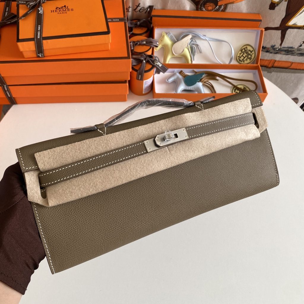New arrival! Kelly Cut 31cm Epsom CK18 Elephant Gray Silver Buckle