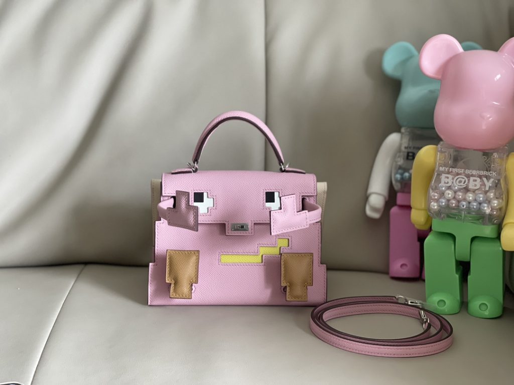 Kelly Doll Picto — 18 × 8 × 13 cm — leather