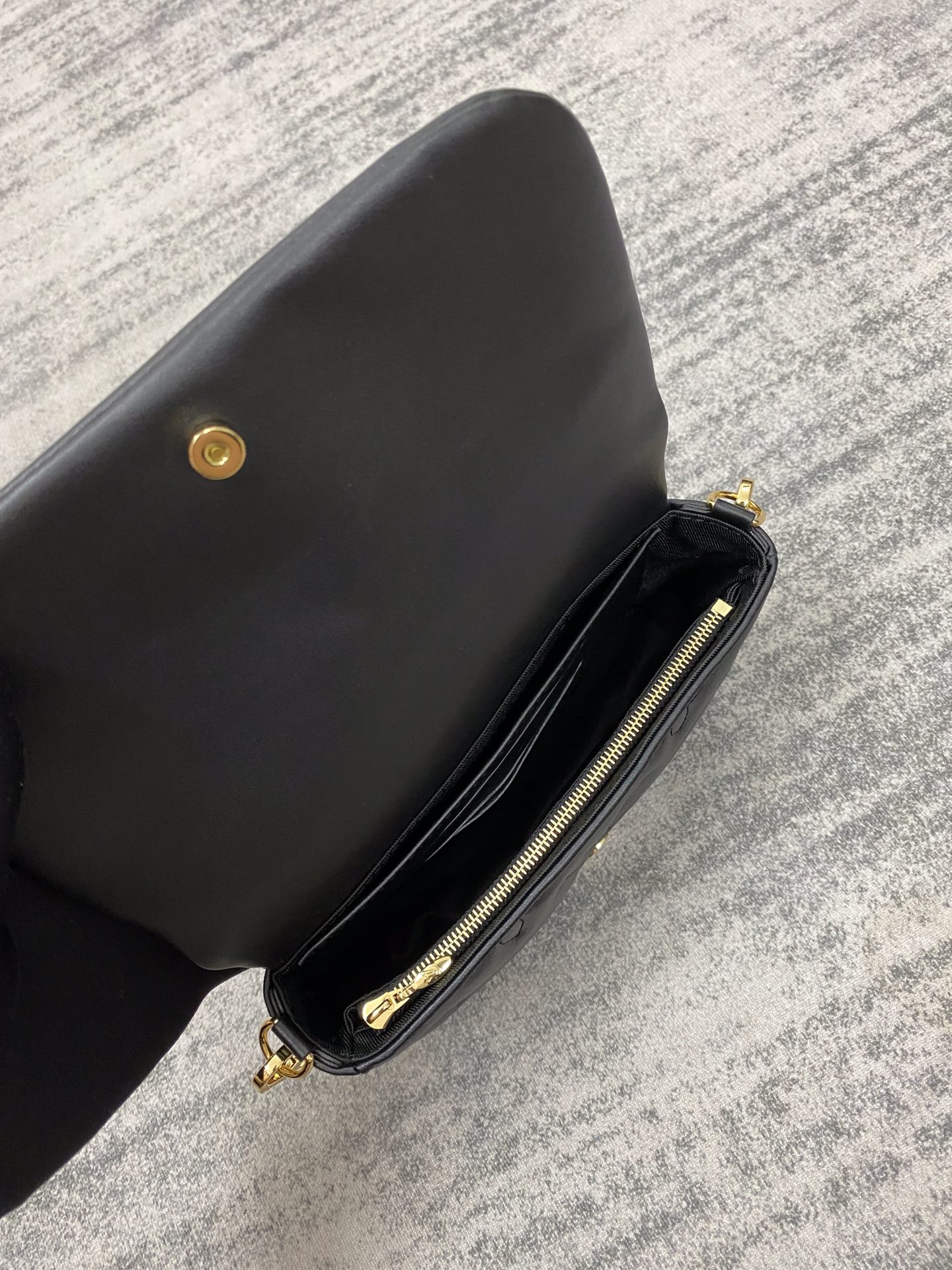 LV M81398 Wallet on Strap | Bubblegram Green - 图片 7
