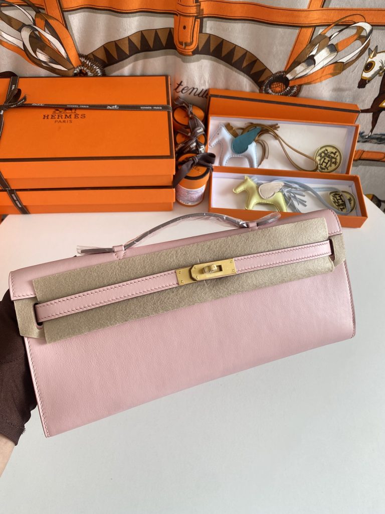 New arrival! Kelly Cut 31cm Swift 3Q Powder Gold Buckle
