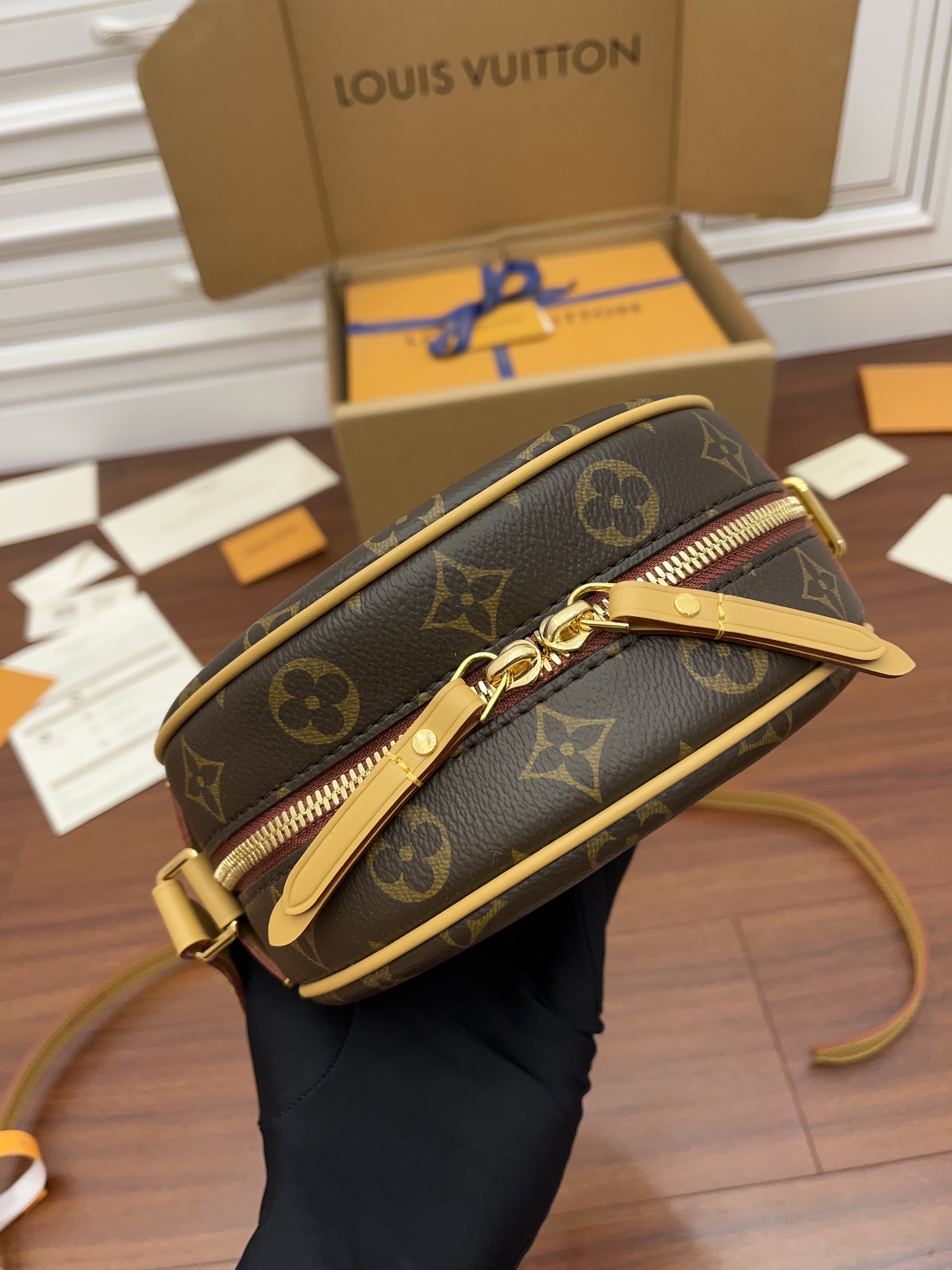LV M45578 Women's Small Bag - 图片 9