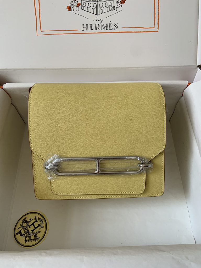 Roulis — 19 cm — Butter Yellow — Evercolor leather — Gold-tone or silver-tone hardware