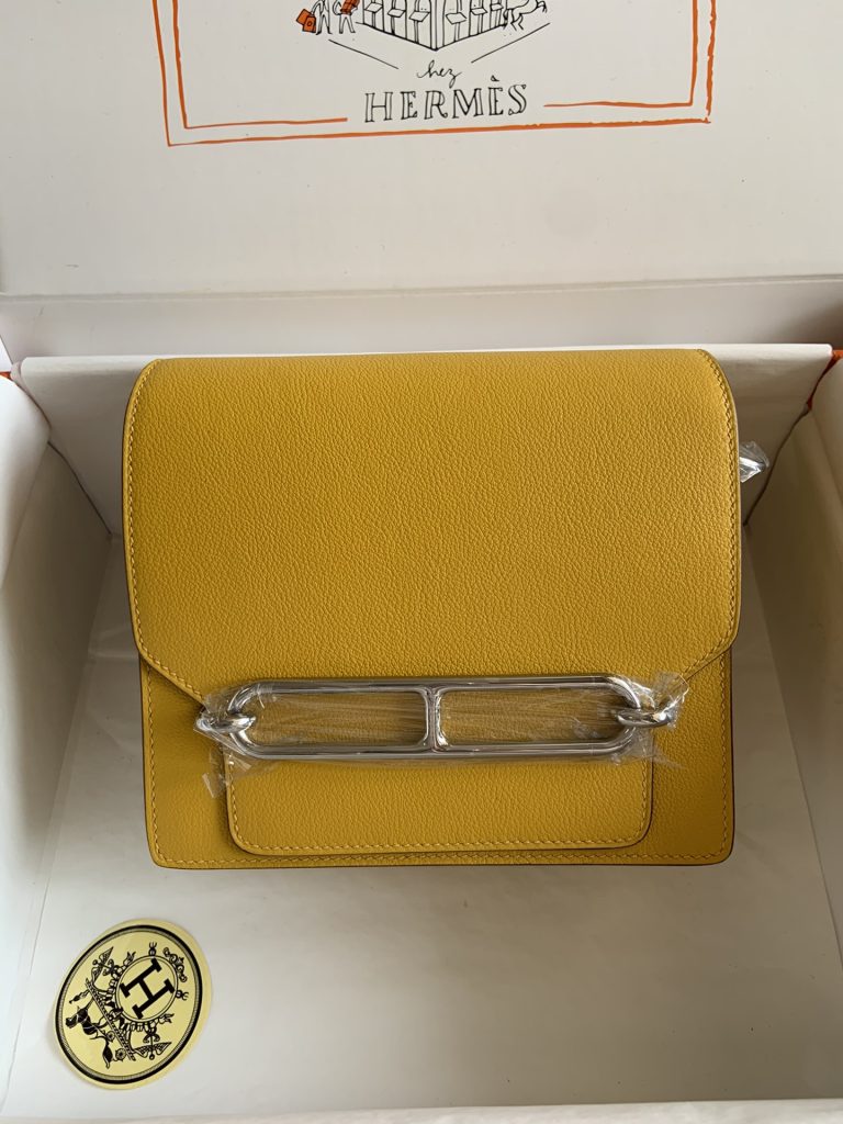 Roulis — 19 cm — Amber Yellow — Evercolor leather — Gold-tone or silver-tone hardware