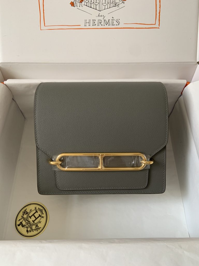 Roulis — 19 cm — Nimbus Gray — Evercolor leather — Silver-tone hardware